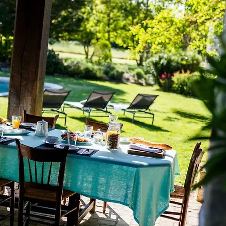 Le Domaine Des Oreades 4*