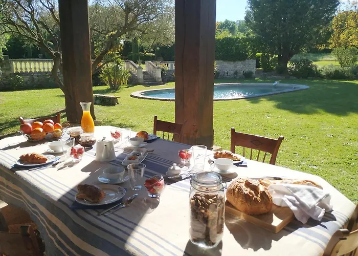 Le Domaine Des Oreades ゲストハウス 4*